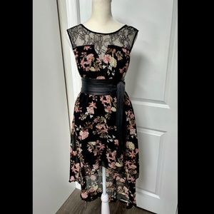 *NWOT❗️Floral Lace High-Low Dress